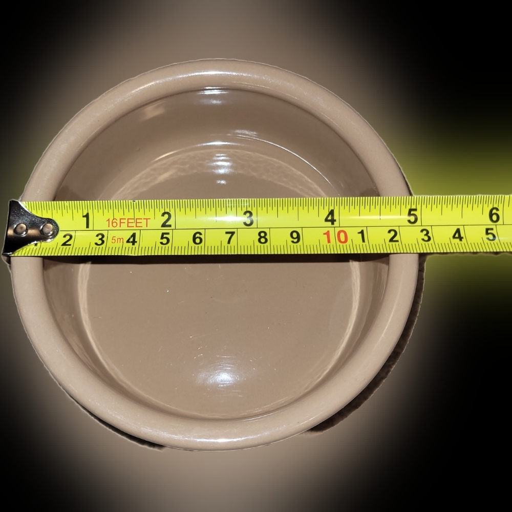 Cerutil Stoneware Tan Ceramic Cat Bowl - Picture 4 of 5